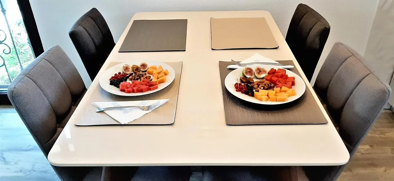 Apartments Figos トロギール